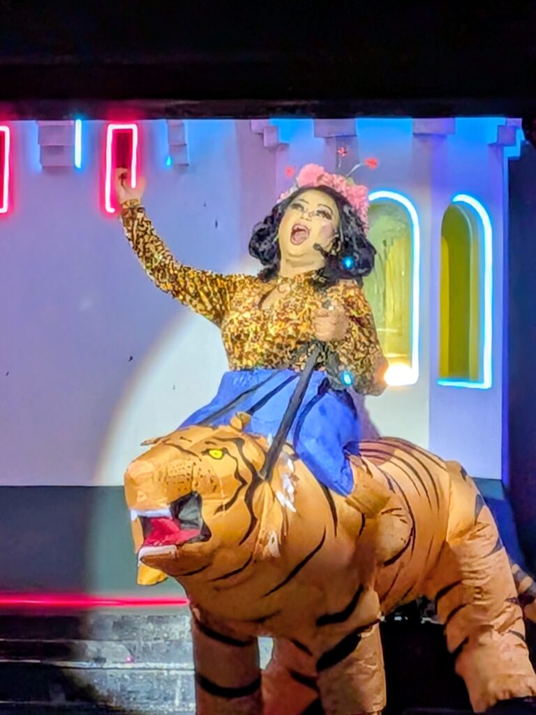 drag cabaret Hamzah Batik Yogyakarta