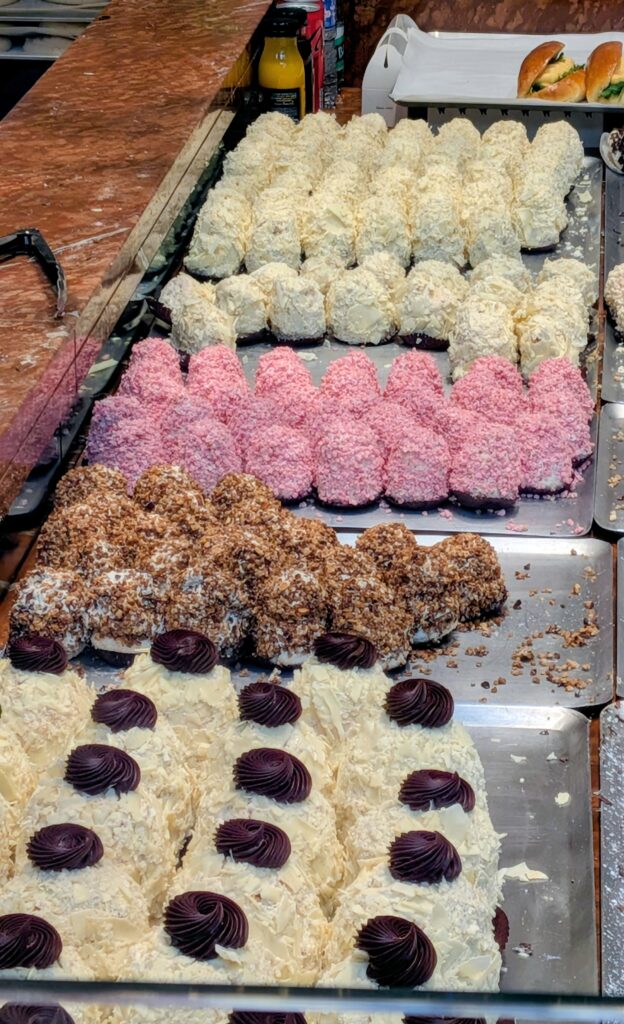 Aux Merveilleux de Fred pastries Lille France