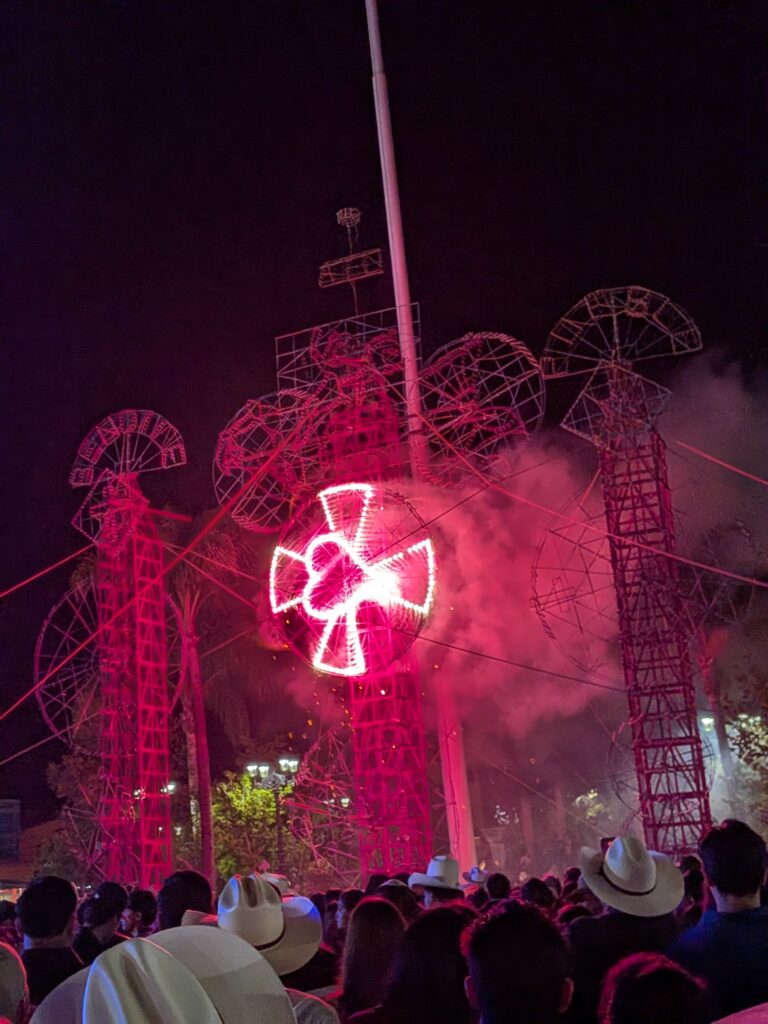 castillo fireworks rain night Mexico