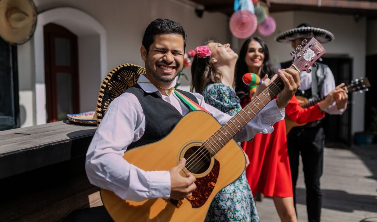 Lake Chapala Live Music & Weekly Events Guide for October 15-21